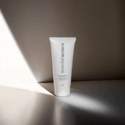 Essential Line. Crema Hidratante Con Aminoácidos - SKEYNDOR -Cosmeticos24h Tienda de ventas Essential Line Crema Hidratante con Aminoacidos SKEYNDOR 3772