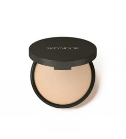Skincare Make-Up. Vitamin C Brightening Compact Concealer - SKEYNDOR