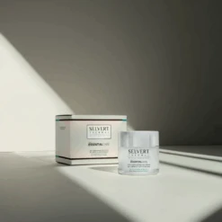 The Essential Care. Daily Moisturising Gel-Cream - Selvert Thermal -Cosmeticos24h Tienda de ventas The Essential Care Daily Moisturising Gel Cream Selvert Thermal 3158